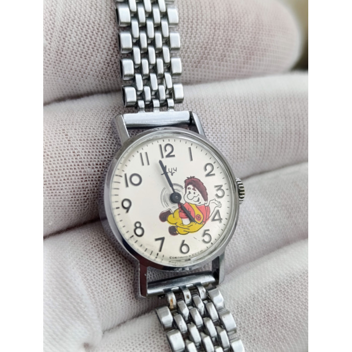 Soviet Watch Luch Children's Women's Wristwatch Caliber 1800 Made in USSR 1970s