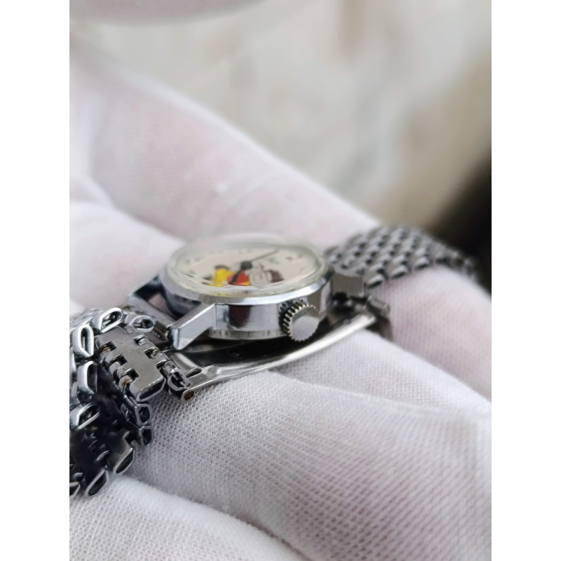 Soviet Watch Luch Children's Women's Wristwatch Caliber 1800 Made in USSR 1970s Soviet Watch Luch Children's Women's Wristwatch Caliber 1800 Made in USSR 1970s