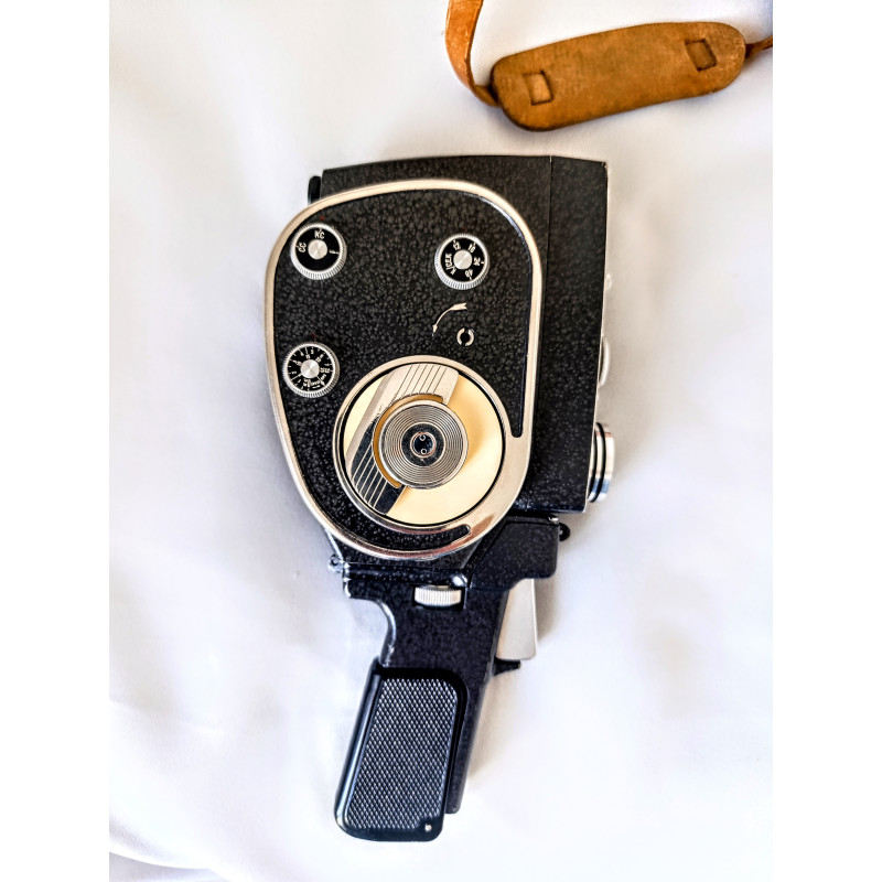 Vintage Soviet 16mm Movie Camera Quartz-M Jupiter-24 Lens Vintage Soviet 16mm Movie Camera Quartz-M Jupiter-24 Lens