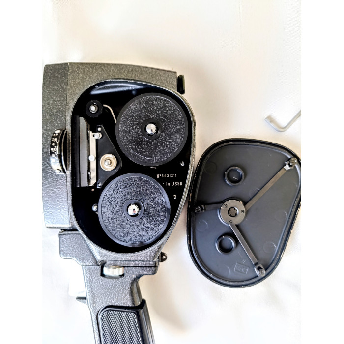 Vintage Soviet 16mm Movie Camera Quartz-M  Jupiter-24 Lens