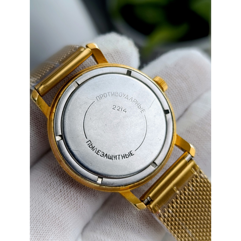 USSR Vostok Komandirskie 2214 | Authentic Soviet Officer's Watch 1960s USSR Vostok Komandirskie 2214 | Authentic Soviet Officer's Watch 1960s
