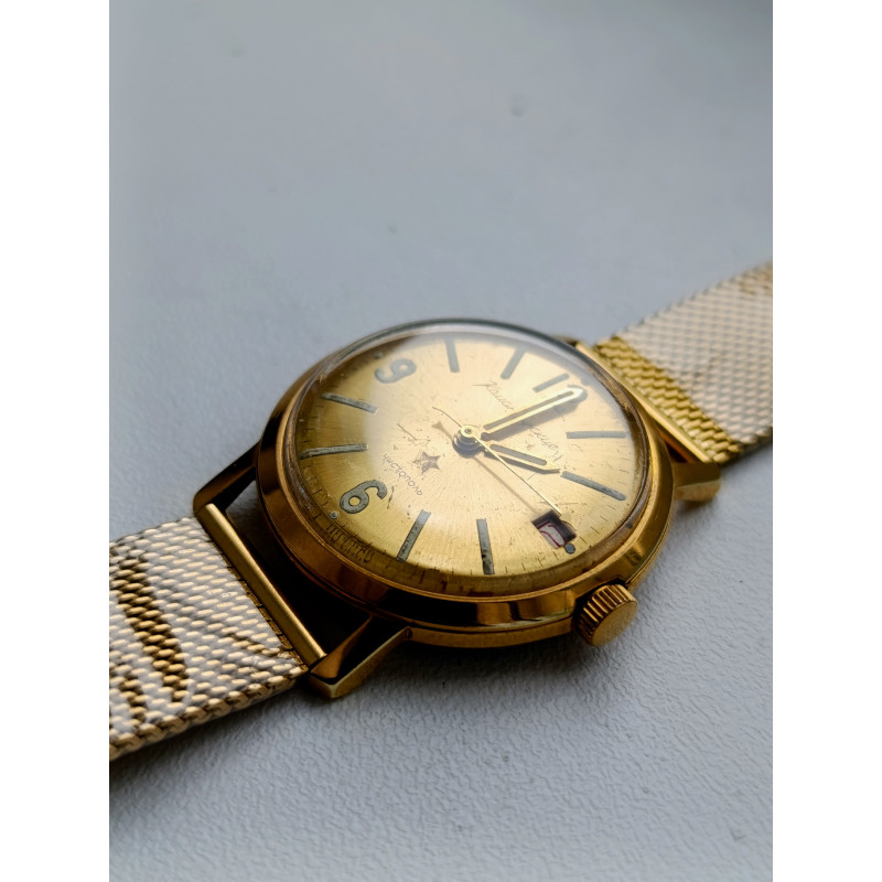 USSR Vostok Komandirskie 2214 | Authentic Soviet Officer's Watch 1960s USSR Vostok Komandirskie 2214 | Authentic Soviet Officer's Watch 1960s
