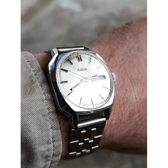 Raketa Soviet Mechanical Watch Automatic Winding Caliber 2627.H 29 Jewels Made in USSR 1980s