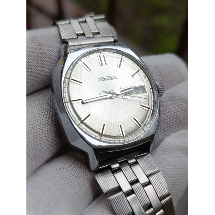 Raketa Soviet Mechanical Watch Automatic Winding Caliber 2627.H 29 Jewels Made in USSR 1980s