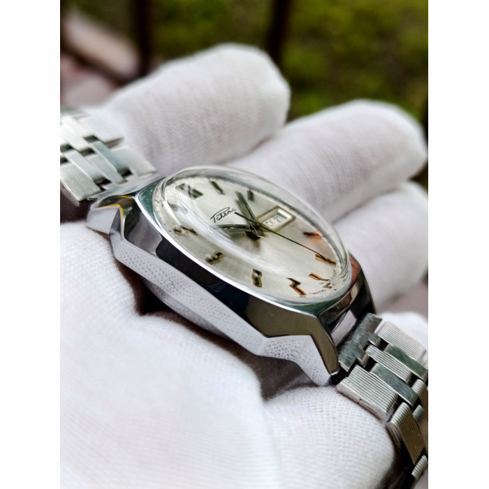 Raketa Soviet Mechanical Watch Automatic Winding Caliber 2627.H 29 Jewels Made in USSR 1980s