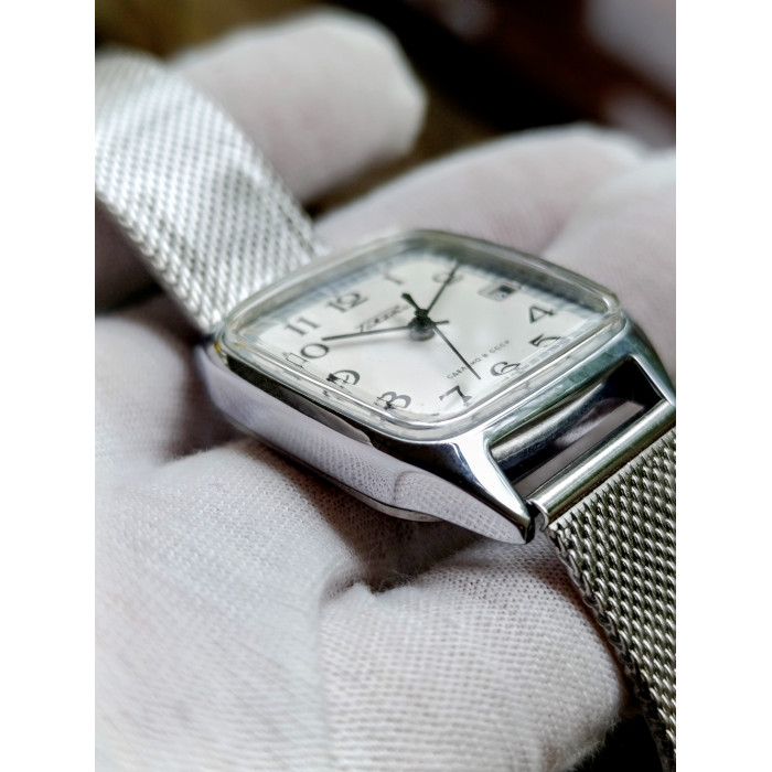 Soviet Vintage Watch Raketa Cal. 2614.H 19 Jewels Made in USSR  Petrodvorets Watch Factory 1980s