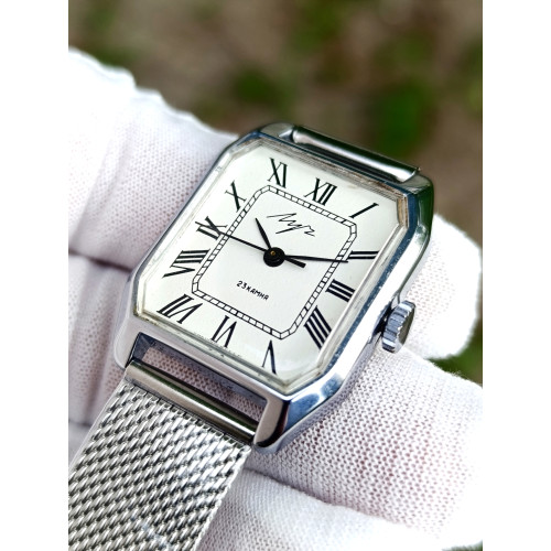 Luch 2209 Authentic USSR Square Watch | Vintage Soviet Horology with Milanese Band Luch 2209 Authentic USSR Square Watch | Vintage Soviet Horology with Milanese Band