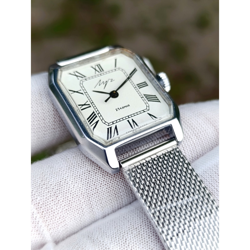 Luch 2209 Authentic USSR Square Watch | Vintage Soviet Horology with Milanese Band Luch 2209 Authentic USSR Square Watch | Vintage Soviet Horology with Milanese Band