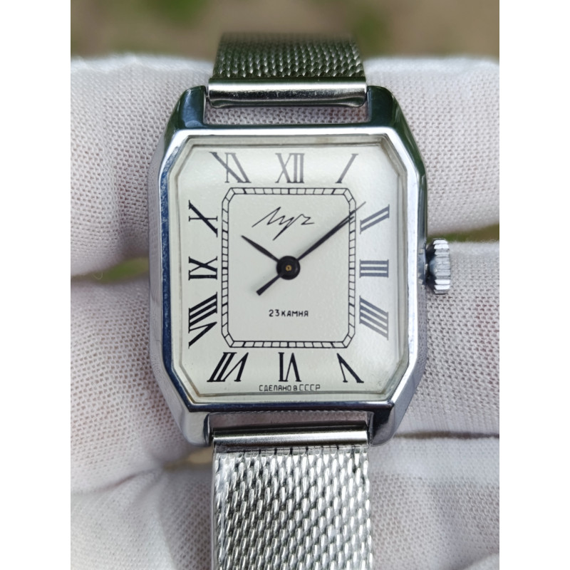 Luch 2209 Authentic USSR Square Watch | Vintage Soviet Horology with Milanese Band Luch 2209 Authentic USSR Square Watch | Vintage Soviet Horology with Milanese Band