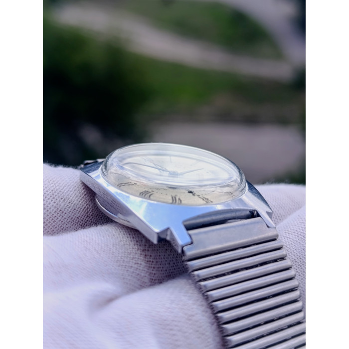 Vintage Soviet Pobeda Watch with Kremlin - 60 Years of USSR Anniversary Edition