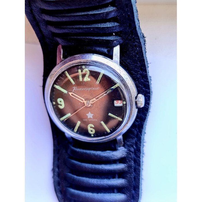 Vostok Komandirskie Early Model 2214 – Rare Soviet Military Watch