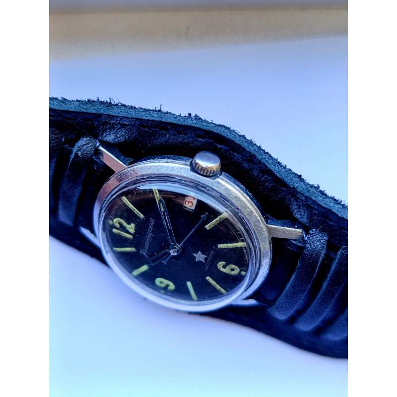 Vostok Komandirskie Early Model 2214 – Rare Soviet Military Watch Vostok Komandirskie Early Model 2214 – Rare Soviet Military Watch