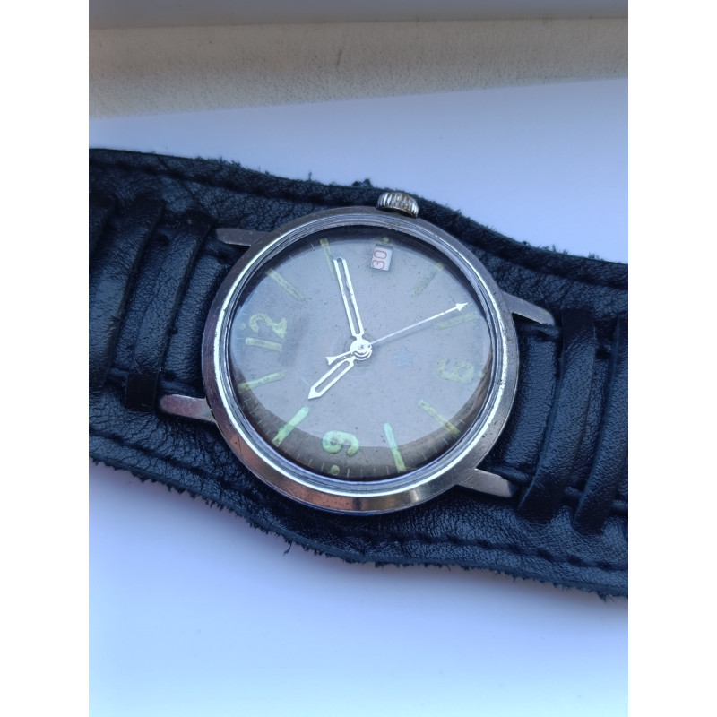 Vostok Komandirskie Early Model 2214 – Rare Soviet Military Watch Vostok Komandirskie Early Model 2214 – Rare Soviet Military Watch