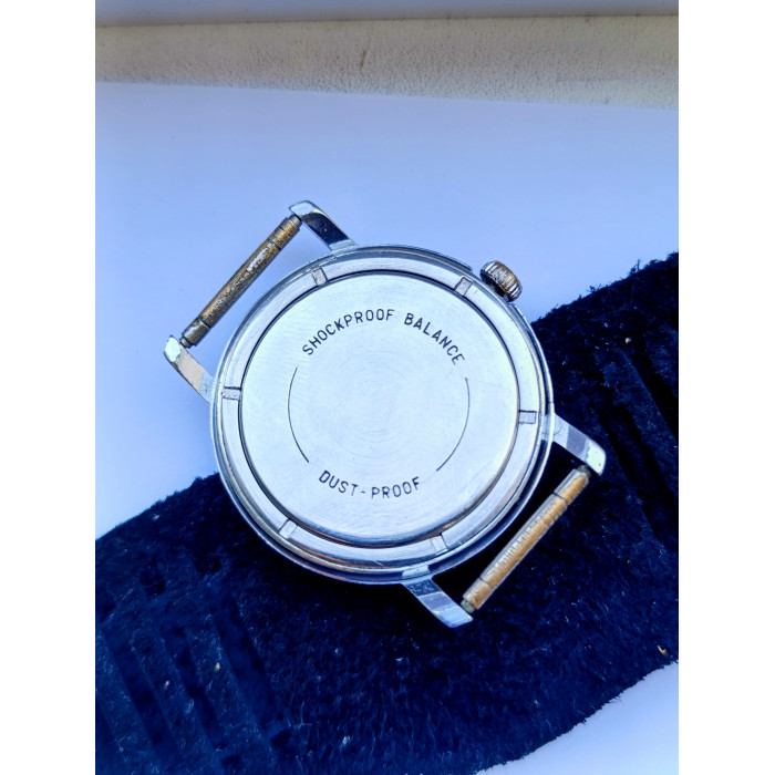 Vostok Komandirskie Early Model 2214 – Rare Soviet Military Watch