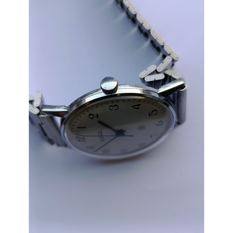 Vintage Soviet Raketa Mechanical Dress Watch – White Enamel Dial Petrodvorets Watch Factory Made in USSR 1970s Vintage Soviet Raketa Mechanical Dress Watch – White Enamel Dial Petrodvorets Watch Factory Made in USSR 1970s
