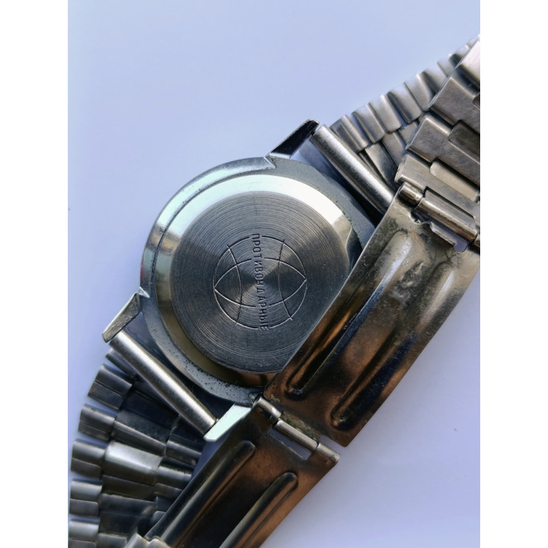 Vintage Soviet Raketa Mechanical Dress Watch – White Enamel Dial Petrodvorets Watch Factory Made in USSR 1970s Vintage Soviet Raketa Mechanical Dress Watch – White Enamel Dial Petrodvorets Watch Factory Made in USSR 1970s