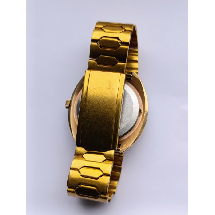 Raketa Watch Hammer and Sickle Caliber 2609.HA Collectible Soviet Wristwatch