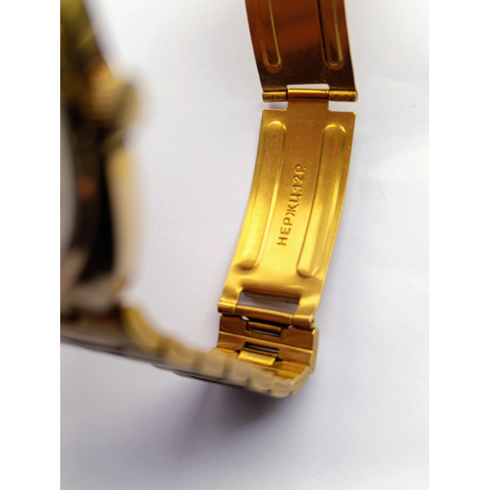 Raketa Watch Hammer and Sickle Caliber 2609.HA Collectible Soviet Wristwatch