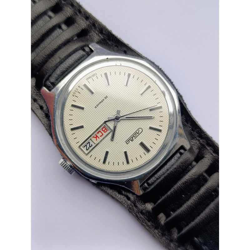 Slava Soviet Watch Cal. 2428 Second Moscow Watch Factory Made in USSR 1980s Slava Soviet Watch Cal. 2428 Second Moscow Watch Factory Made in USSR 1980s