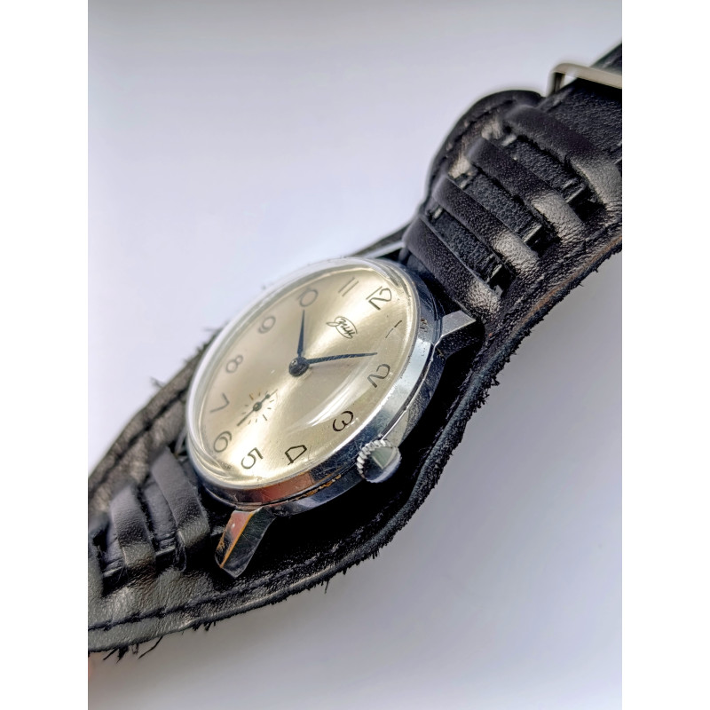 ZIM 2602 Soviet Watch 15 Jewels Maslennikov Watch Factory Made in USSR 1970s ZIM 2602 Soviet Watch 15 Jewels Maslennikov Watch Factory Made in USSR 1970s