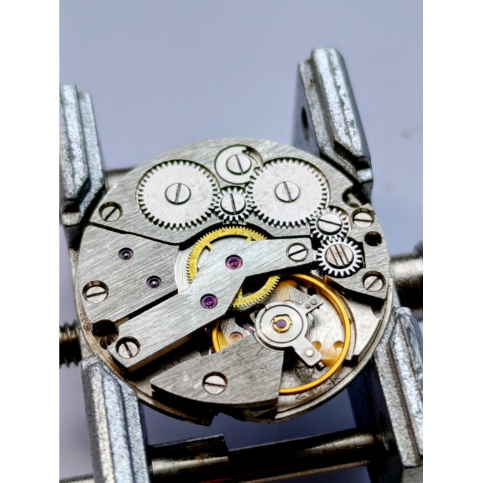 Vintage Slava Watch 1970s USSR – Caliber 2414, 21 Jewels