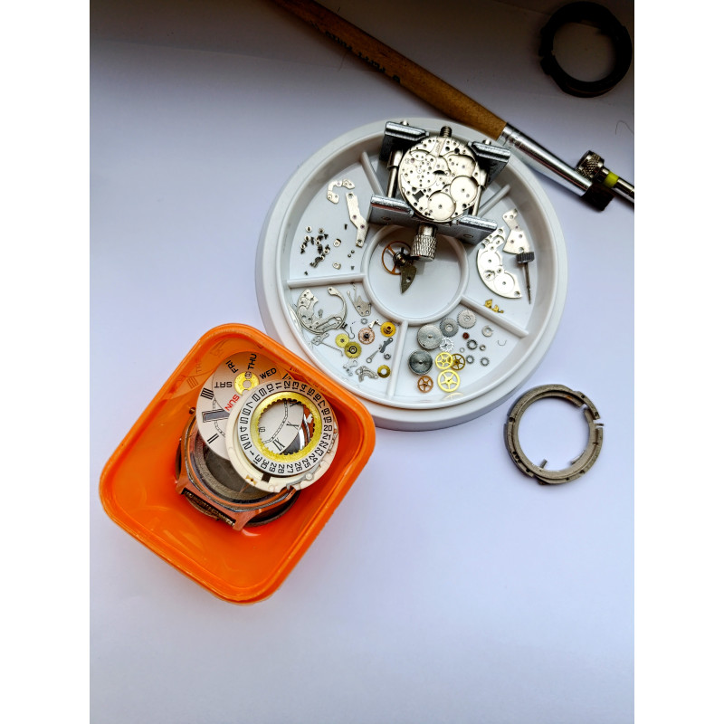 Rare Slava 2428 Mechanical Watch from USSR – 26 Jewels Movement, Dual Calendar, Authentic Soviet Men’s Wristwatch Rare Slava 2428 Mechanical Watch from USSR – 26 Jewels Movement, Dual Calendar, Authentic Soviet Men’s Wristwatch