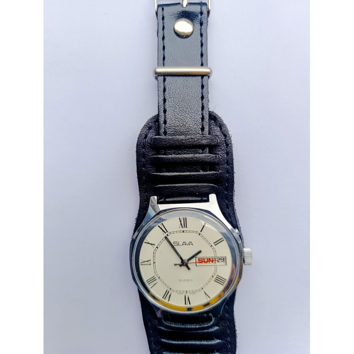 Rare Slava 2428 Mechanical Watch from USSR – 26 Jewels Movement, Dual Calendar, Authentic Soviet Men’s Wristwatch
