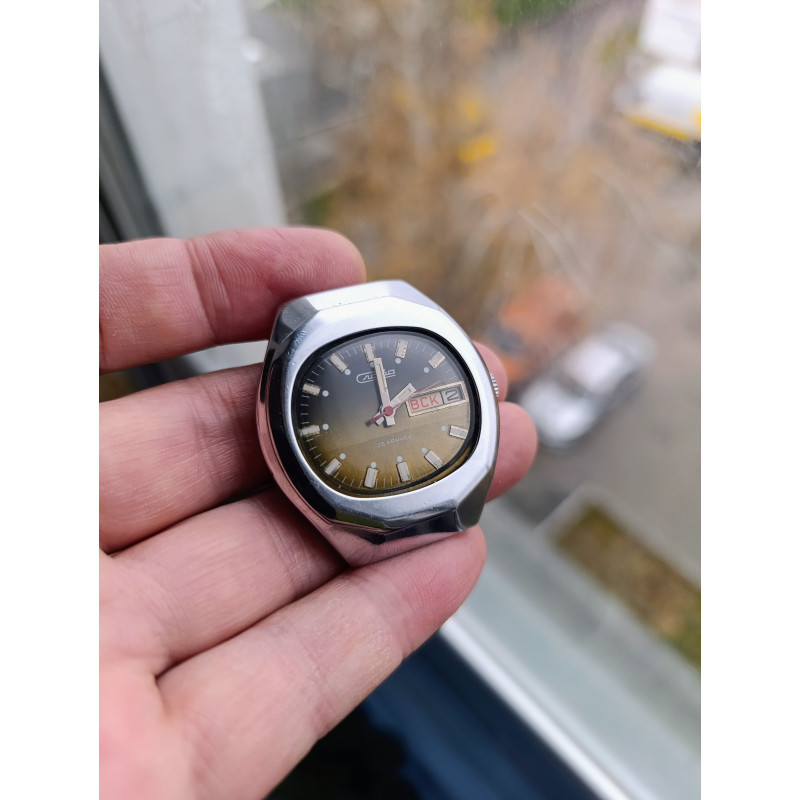 Rare Slava 2428 USSR Mechanical Watch – All Original, Faceted Chrome Case, 26 Jewels Rare Slava 2428 USSR Mechanical Watch – All Original, Faceted Chrome Case, 26 Jewels