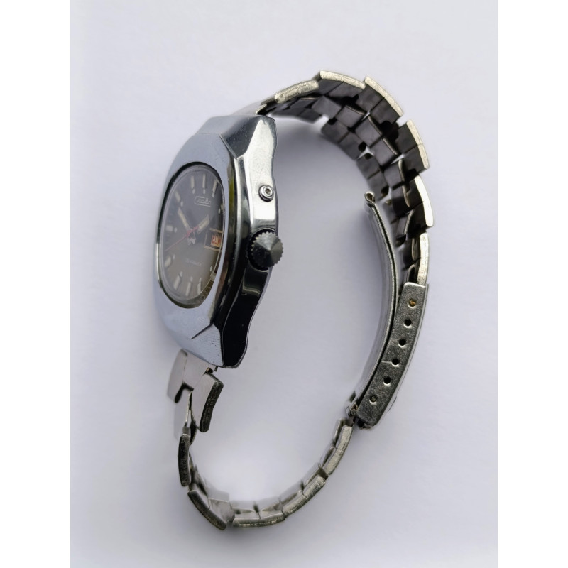 Rare Slava 2428 USSR Mechanical Watch – All Original, Faceted Chrome Case, 26 Jewels Rare Slava 2428 USSR Mechanical Watch – All Original, Faceted Chrome Case, 26 Jewels