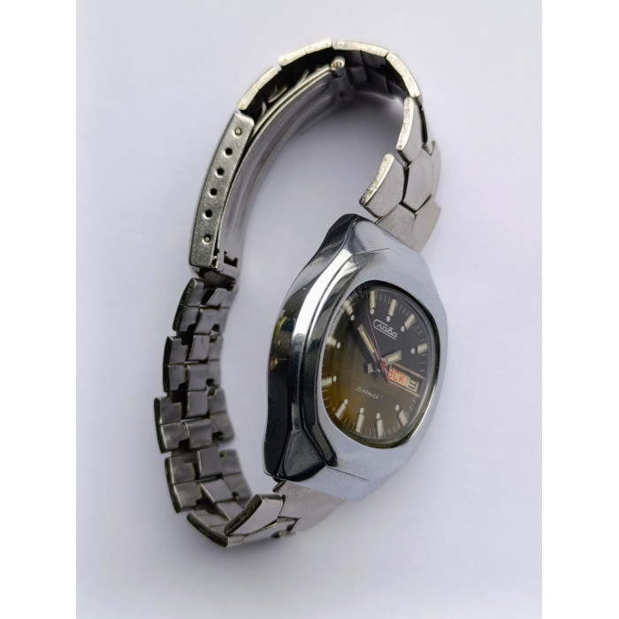 Rare Slava 2428 USSR Mechanical Watch – All Original, Faceted Chrome Case, 26 Jewels