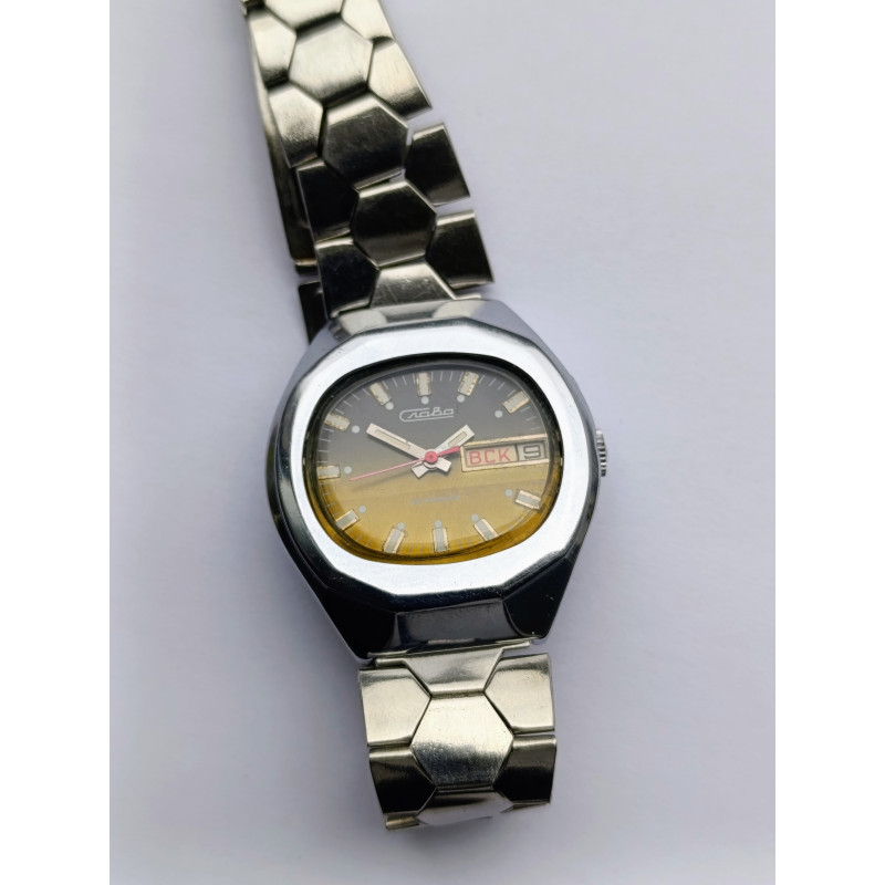 Rare Slava 2428 USSR Mechanical Watch – All Original, Faceted Chrome Case, 26 Jewels Rare Slava 2428 USSR Mechanical Watch – All Original, Faceted Chrome Case, 26 Jewels