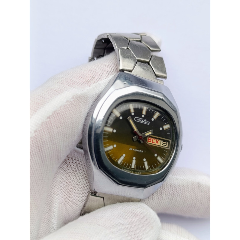 Rare Slava 2428 USSR Mechanical Watch – All Original, Faceted Chrome Case, 26 Jewels Rare Slava 2428 USSR Mechanical Watch – All Original, Faceted Chrome Case, 26 Jewels