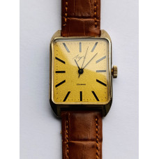 Luch 2209 Soviet Vintsge Watch 23 Jevels Model 743651 Minsk Watch Factory Made in USSR 1980s