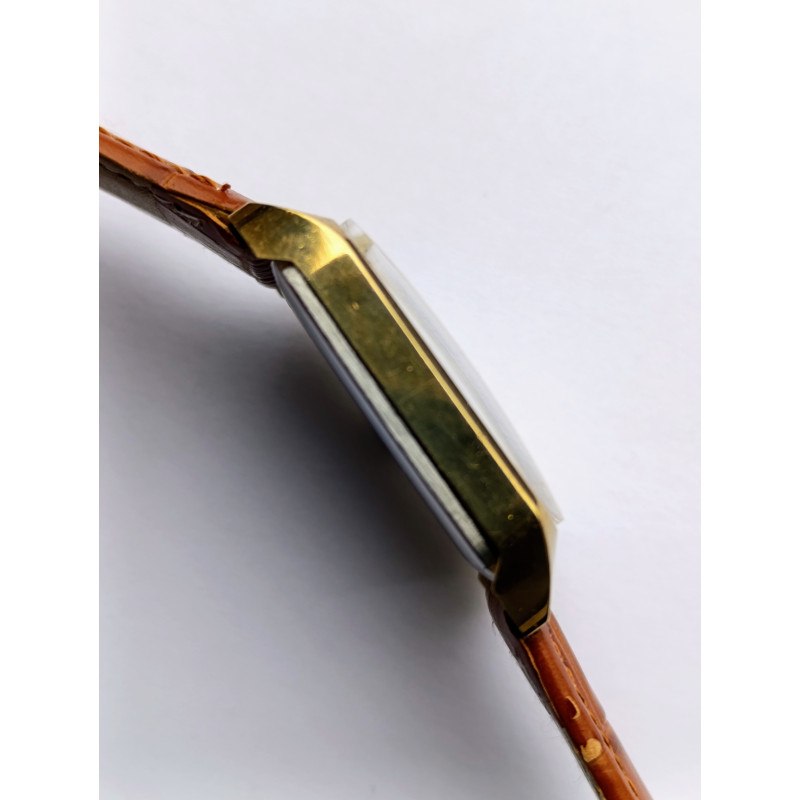 Luch 2209 Soviet Vintsge Watch 23 Jevels Model 743651 Minsk Watch Factory Made in USSR 1980s Luch 2209 Soviet Vintsge Watch 23 Jevels Model 743651 Minsk Watch Factory Made in USSR 1980s