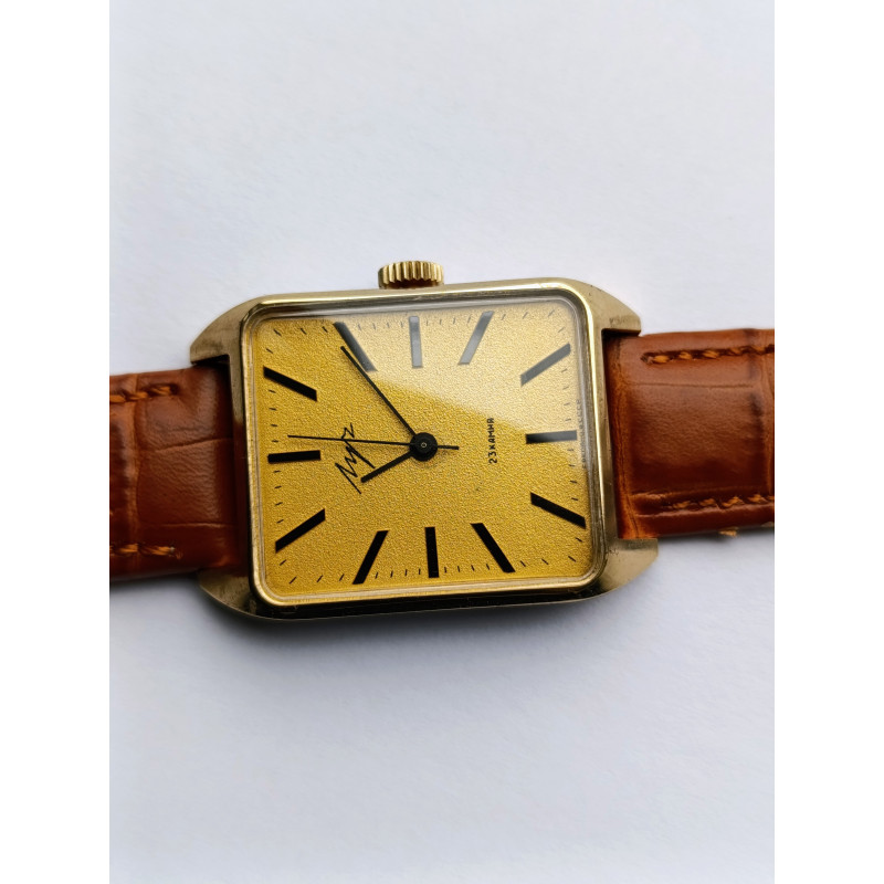 Luch 2209 Soviet Vintsge Watch 23 Jevels Model 743651 Minsk Watch Factory Made in USSR 1980s Luch 2209 Soviet Vintsge Watch 23 Jevels Model 743651 Minsk Watch Factory Made in USSR 1980s