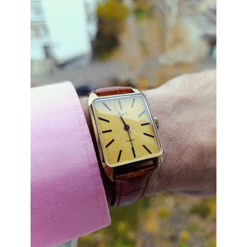 Luch 2209 Soviet Vintsge Watch 23 Jevels Model 743651 Minsk Watch Factory Made in USSR 1980s Luch 2209 Soviet Vintsge Watch 23 Jevels Model 743651 Minsk Watch Factory Made in USSR 1980s