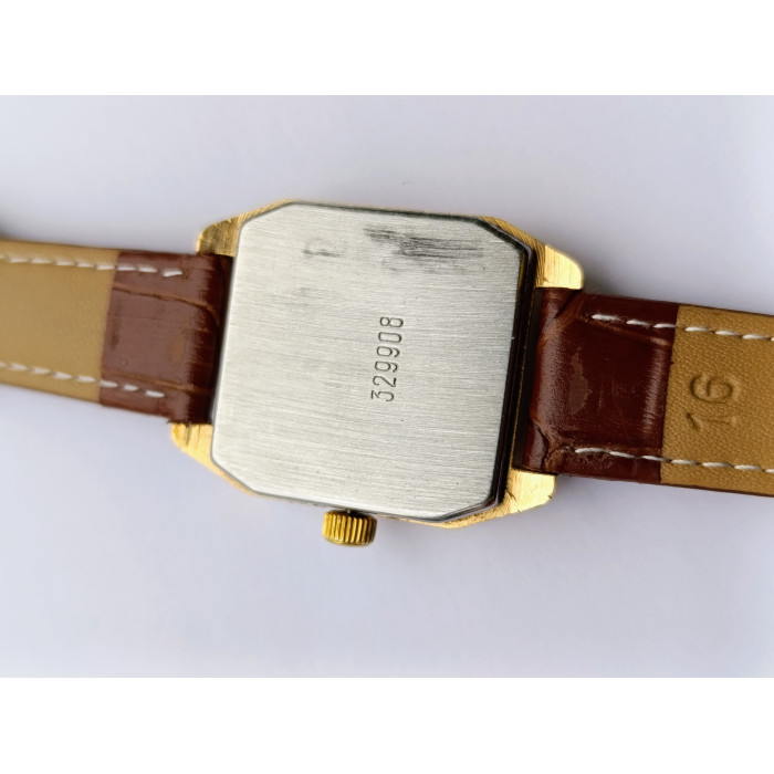 Luch 2209 23 Jewels Vintage Soviet Watch – Octagonal Gold-Plated Case