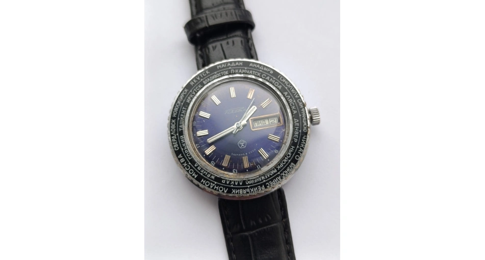 時計 Raketa 2628.H Restoration: Soviet Full Calendar Watch with