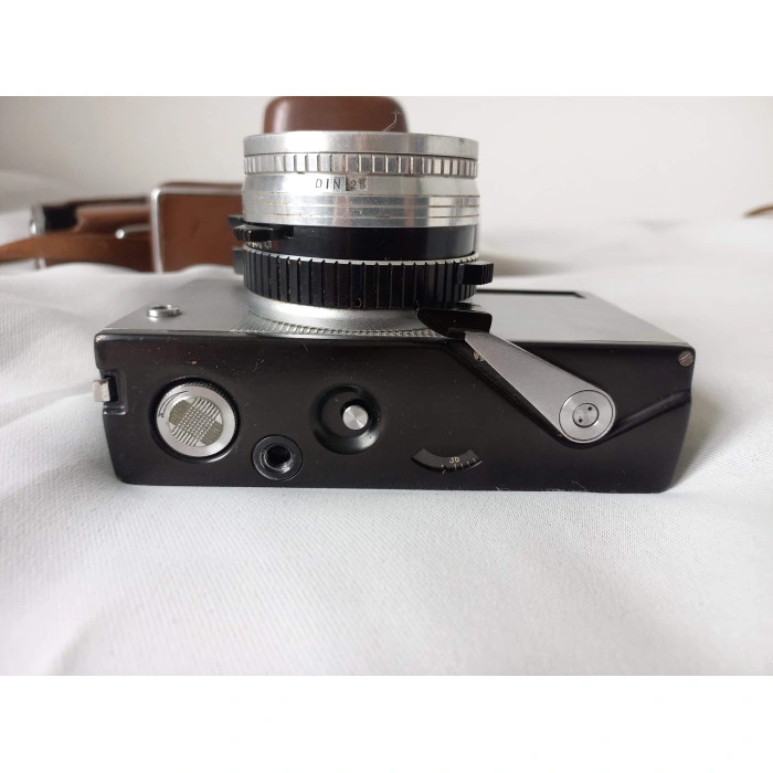 Zorki 10 Rangefinder Semi-Automatic Camera with Fixed Lens