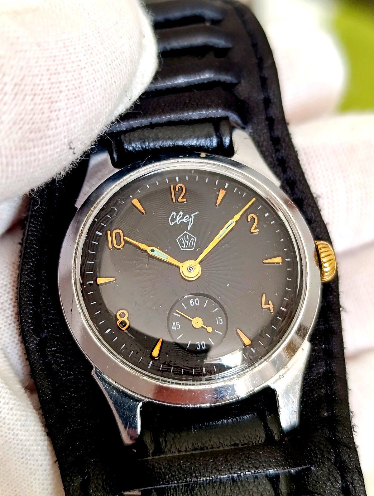 Svet Soviet Vintage Mechanical Watch ECHL 2603 | 1970s USSR